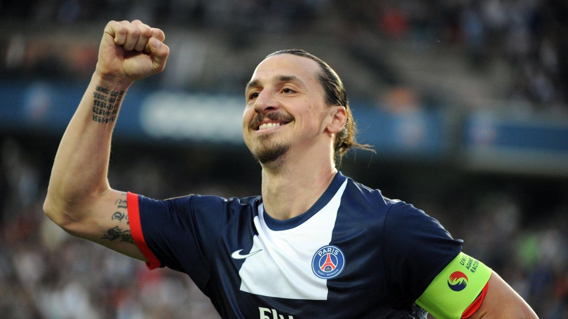 欧冠激情时刻，球迷的呐喊震天动地，欧冠名场面