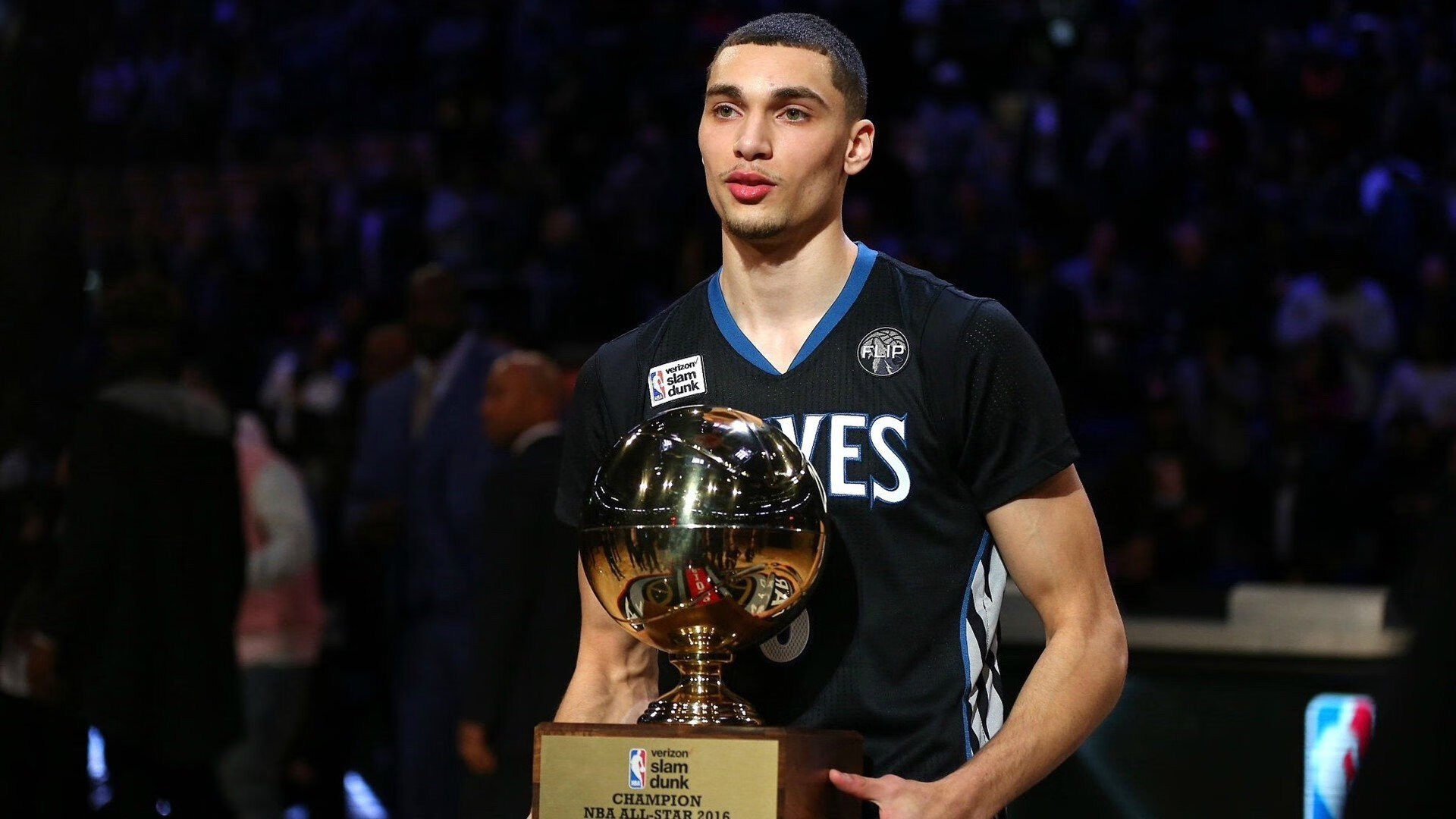 九游娱乐(jiuyou)官网-美国队在巴黎奥运会比赛中展现出强大的个人突破能力，美国队奥运会阵容